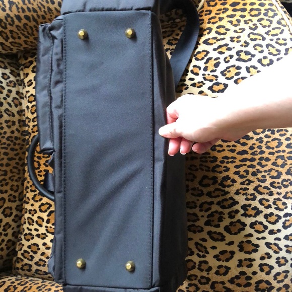 Skip Hop Chelsea Downtown Chic Diaper Satchel - Picture 6 of 6